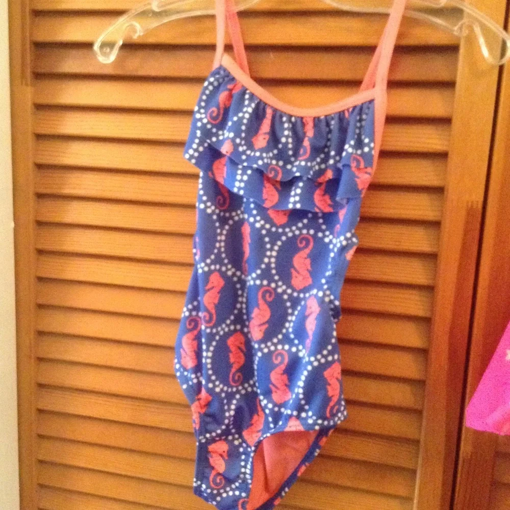 Sz 5 Carters Rash set and‎ Penelope Mack 1 pc SWIM
